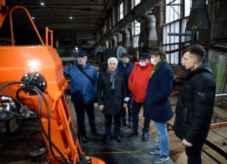 (RO) 5 utilaje noi pentru răspândirea materialului antiderapant vor fi distribuite pentru 5 districte rutiere din țară