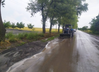 Ploile abundente din 16 august au provocat dificultăţi în circulaţia rutieră