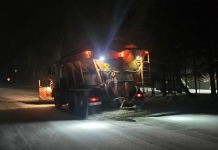 Atenție la drum! Ninsori, lapoviță și ghețuș – drumarii sunt la datorie