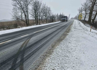Condiții de iarnă pe drumurile naționale – ninge în mai multe regiuni