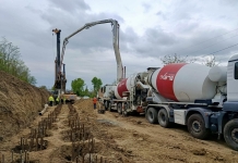 Lucrările de stabilizare a terasamentelor avansează la Ciulucani, pe drumul regional G65