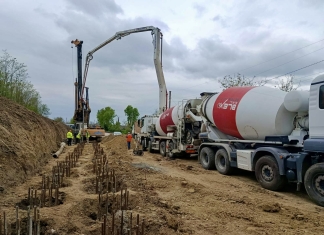 Lucrările de stabilizare a terasamentelor avansează la Ciulucani, pe drumul regional G65