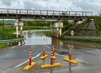 Atenție! Drumul de sub podul din Strășeni rămâne închis din cauza ploilor