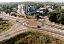A fost inaugurat sensul giratoriu din orașul Anenii Noi, după finalizarea lucrărilor de amenajare