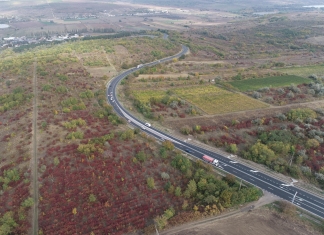 Au fost finalizate lucrările de întreținere periodică pe circa 22 km ai drumului R3, în raioanele Ialoveni și Hîncești