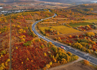 Au fost finalizate lucrările de întreținere periodică pe circa 22 km ai drumului R3, în raioanele Ialoveni și Hîncești